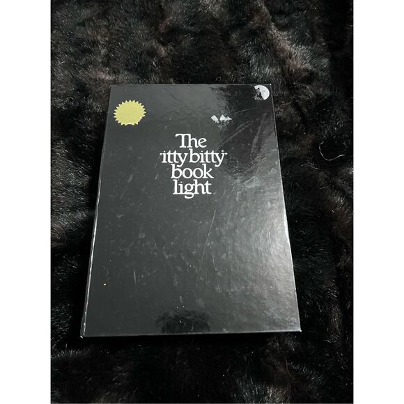 The Itty Bitty Book Light-Original reading lamp